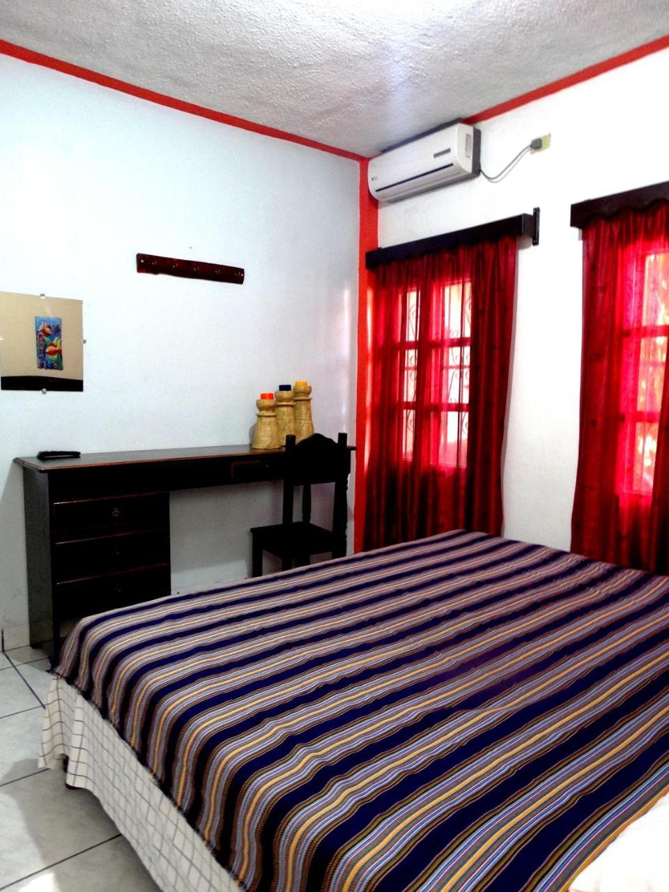 Hotel & Hostal Yaxkin Copan Ngoại thất bức ảnh