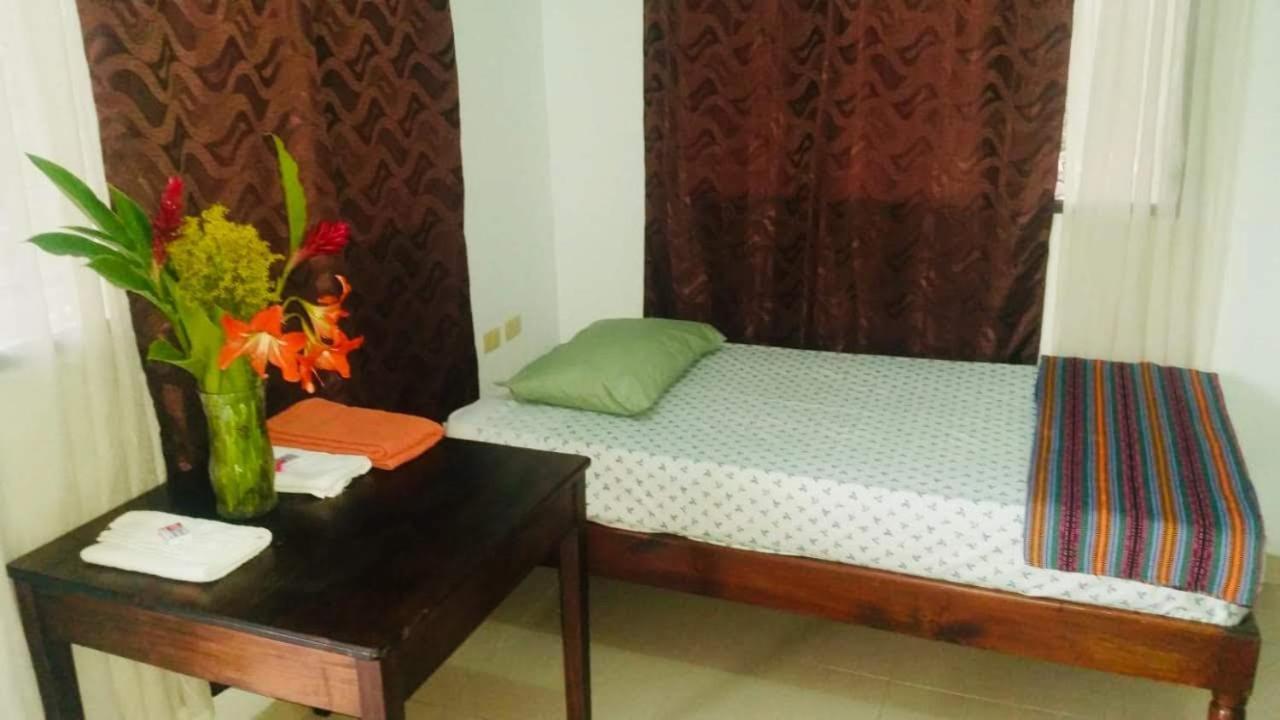 Hotel & Hostal Yaxkin Copan Ngoại thất bức ảnh